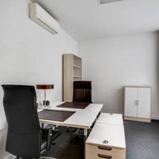 Bureau privé 18 m² 4 postes Coworking Rue Jean Mermoz Paris 75008 - photo 1